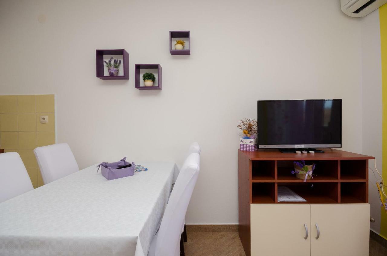 Apartments Mirjana Lopar Exterior photo